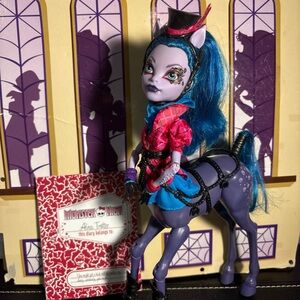 Monster High Avea Trotter “Freaky Fusion” Doll